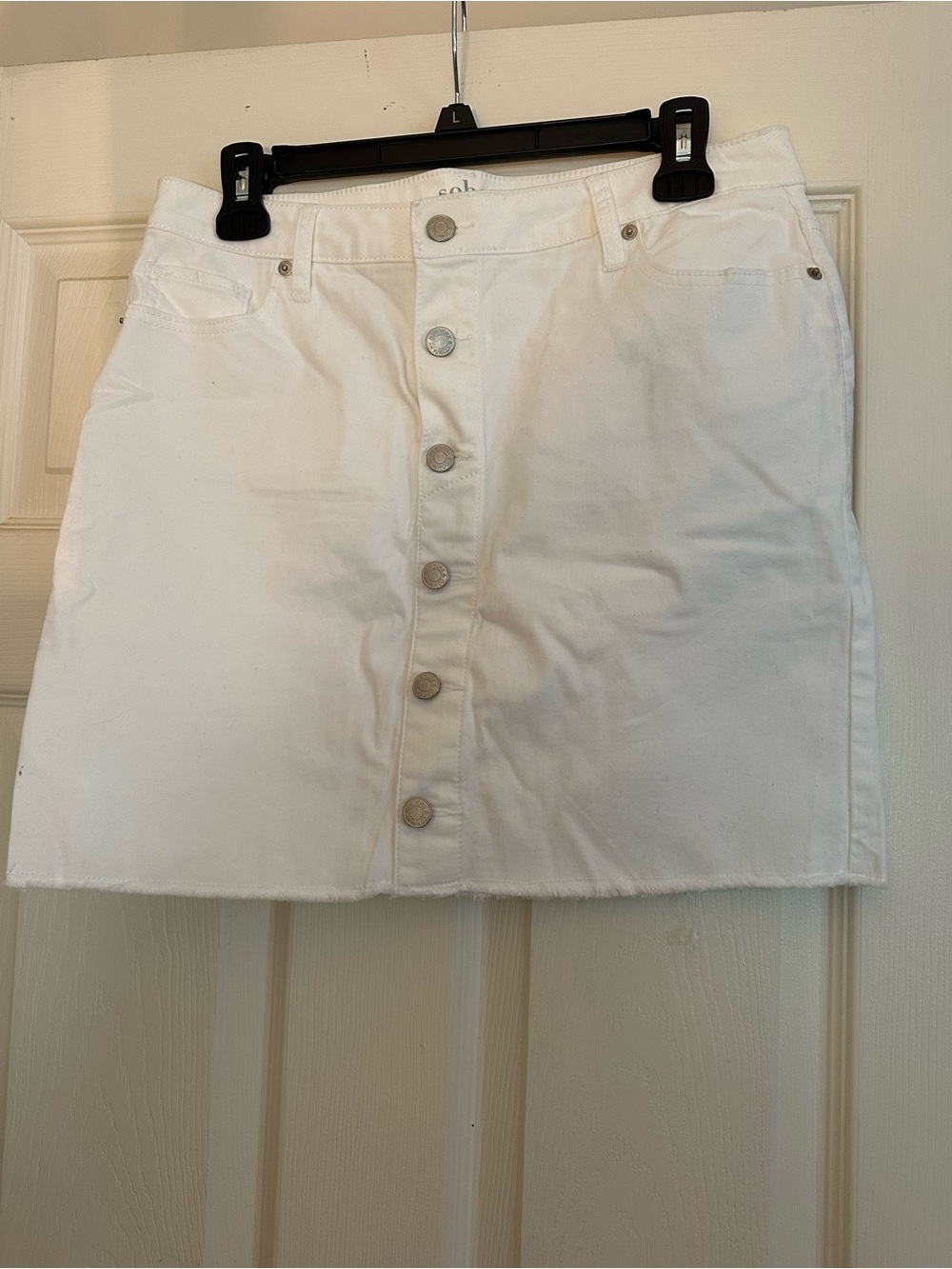 Soho White Button-Front Denim Skirt size 4